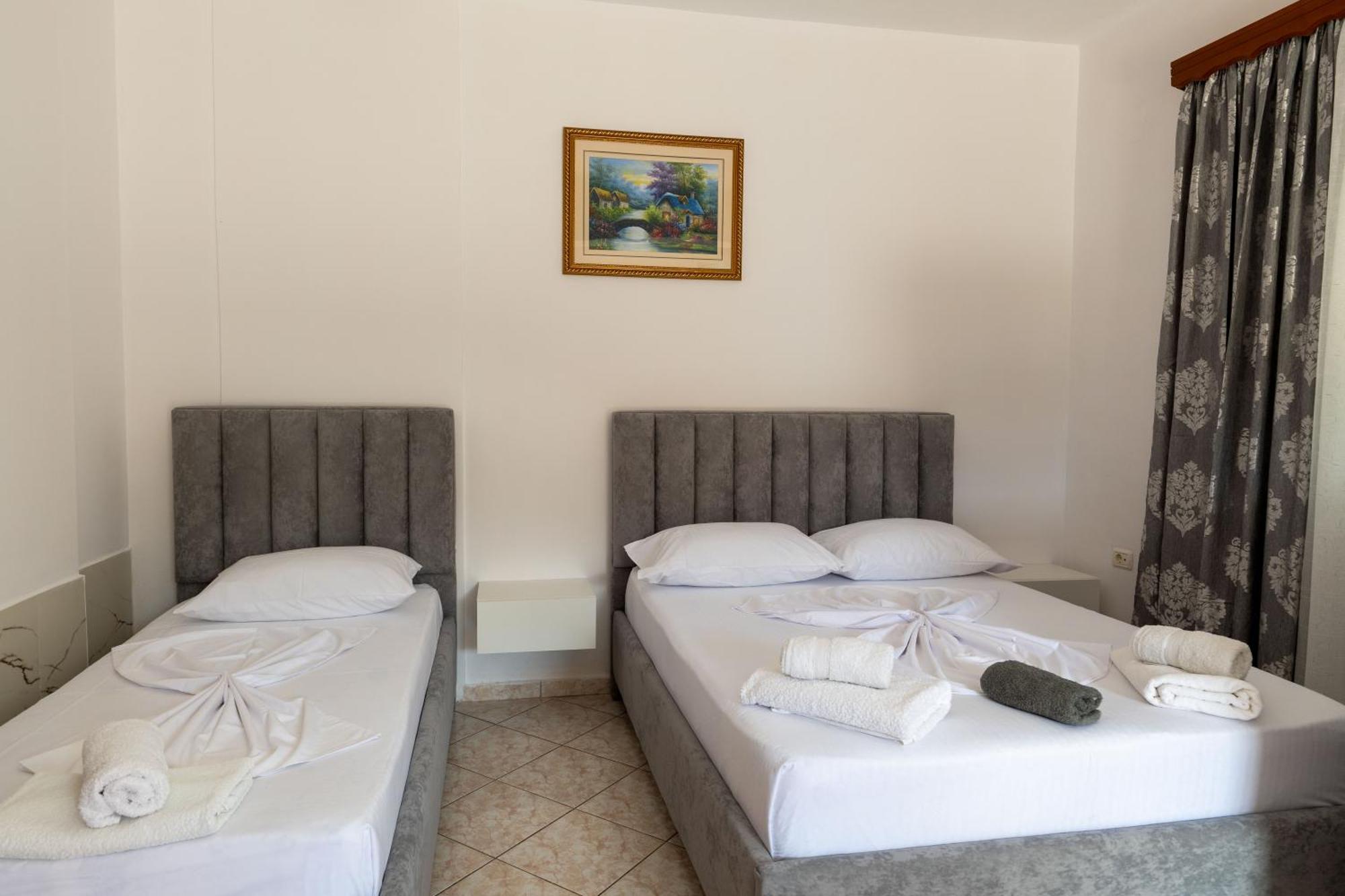 Tre Motrat Maison d'hôtes Ksamil